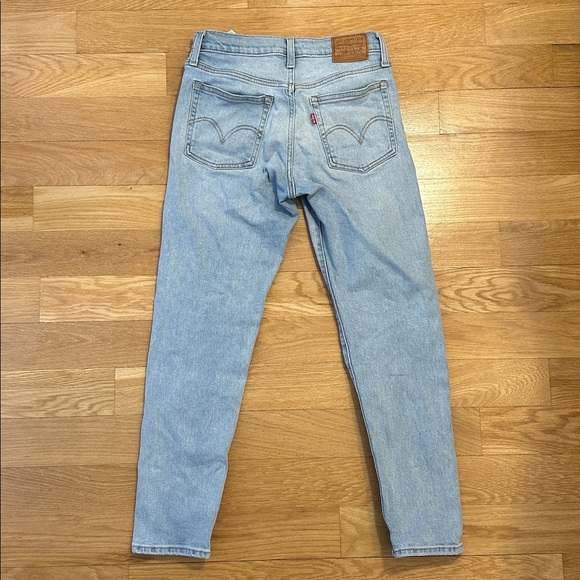 Levi's Wedgie High Rise Stretch Jean - Size 25 - Picture 7 of 8